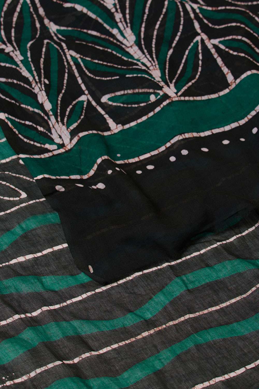 Dark Green Ujjain Pure Cotton Batik Saree image number null