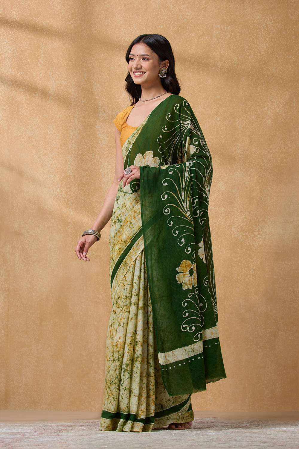 Green Ujjain Pure Cotton Batik Saree image number null