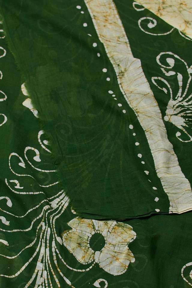 Green Ujjain Pure Cotton Batik Saree thumbnail image number null
