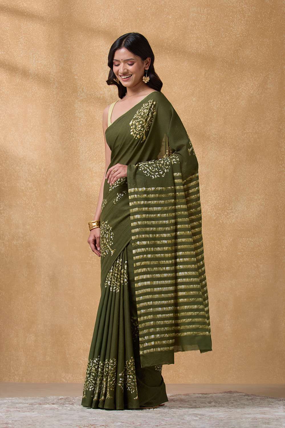 Dark Green Ujjain Pure Cotton Batik Saree image number null