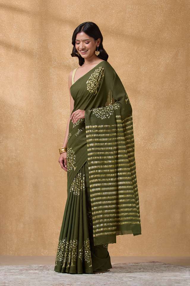 Dark Green Ujjain Pure Cotton Batik Saree thumbnail image number null