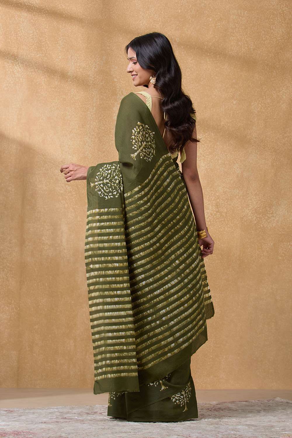 Dark Green Ujjain Pure Cotton Batik Saree image number null
