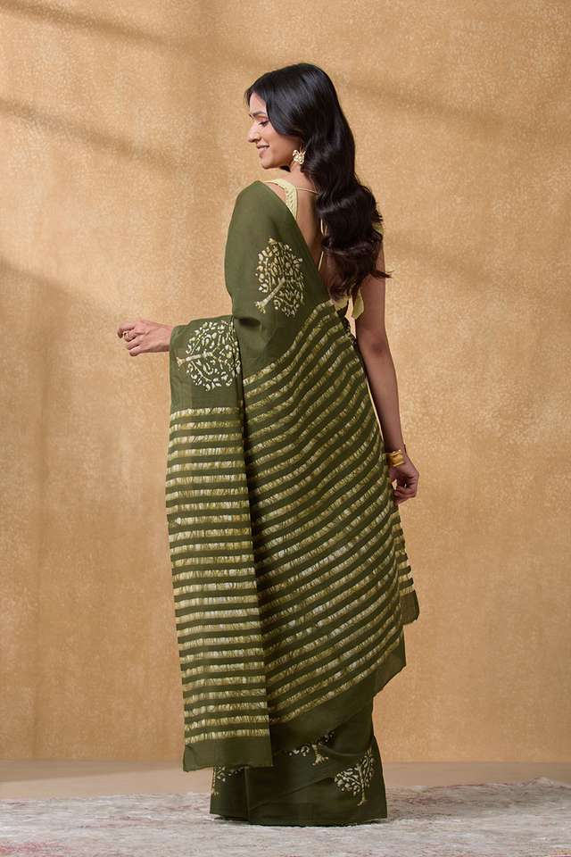 Dark Green Ujjain Pure Cotton Batik Saree thumbnail image number null