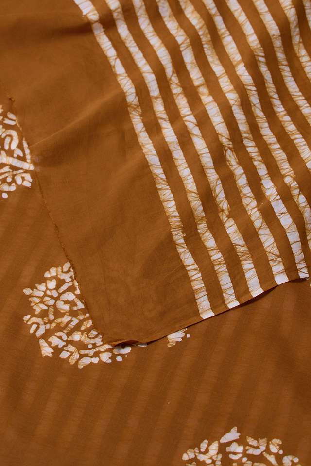 Brown Ujjain Pure Cotton Batik Saree thumbnail image number null