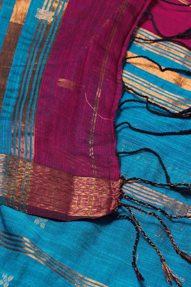Dark Pink Woven Bengal Cotton Viscose Saree thumbnail image number null