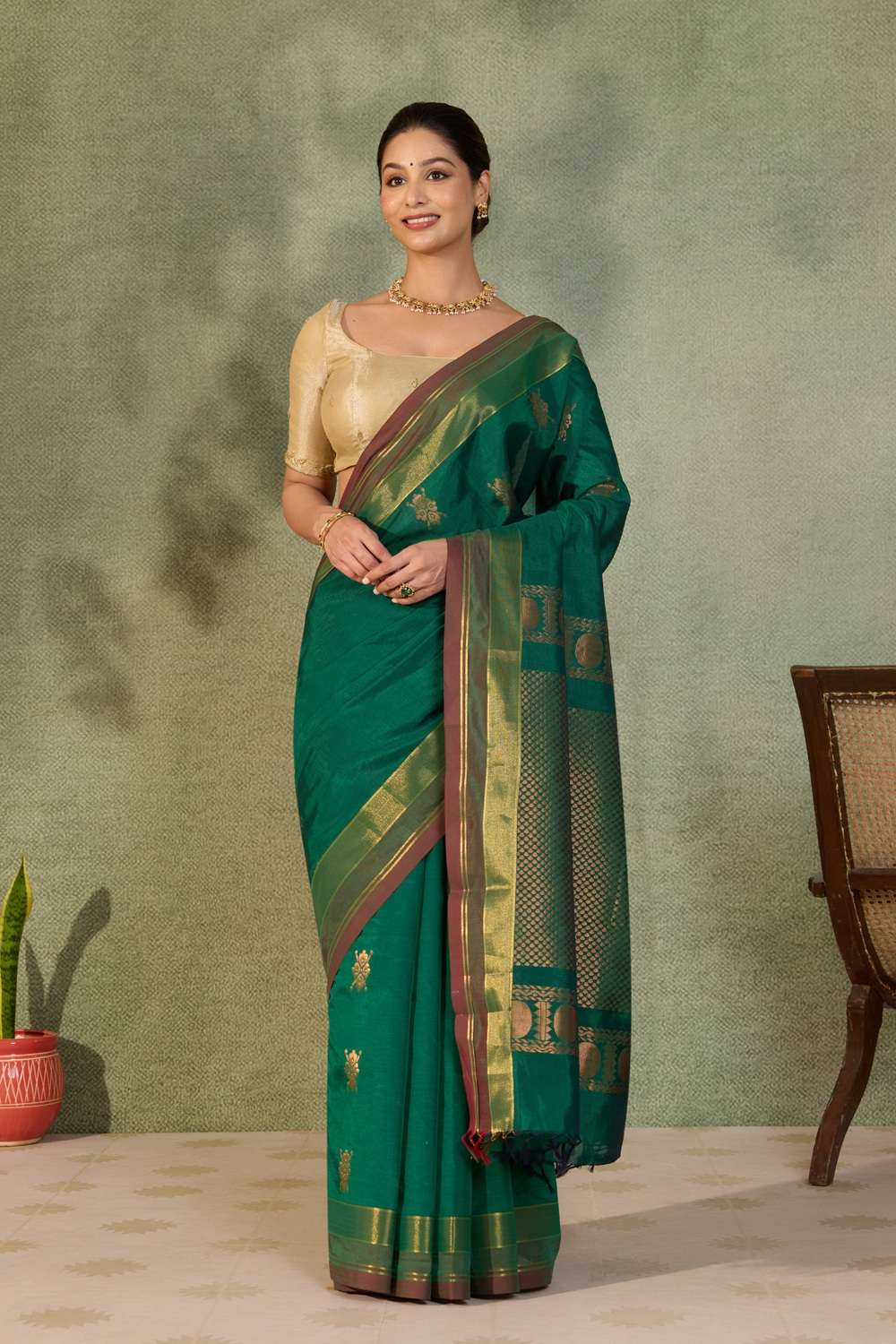 Dark Green Woven Cotton Viscose Saree image number null