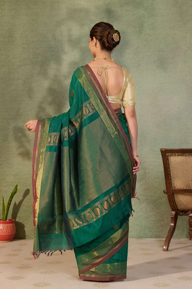 Dark Green Woven Cotton Viscose Saree thumbnail image number null