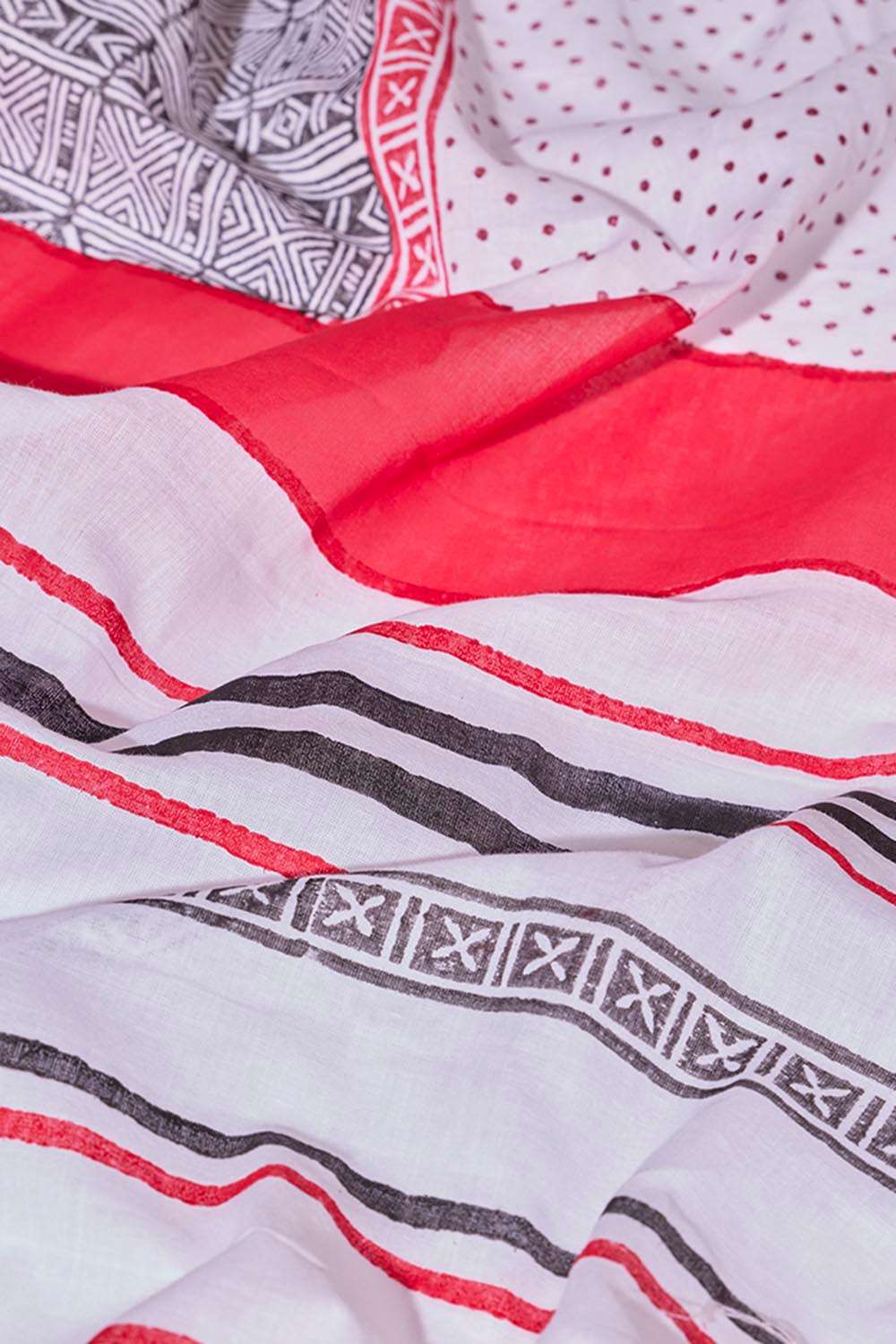 Off White Pure Cotton Block Printed Bengal Saree image number null
