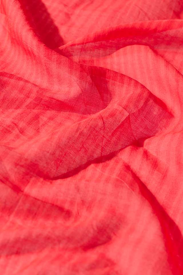 Pink Screen Printed Bengal Pure Cotton Saree thumbnail image number null