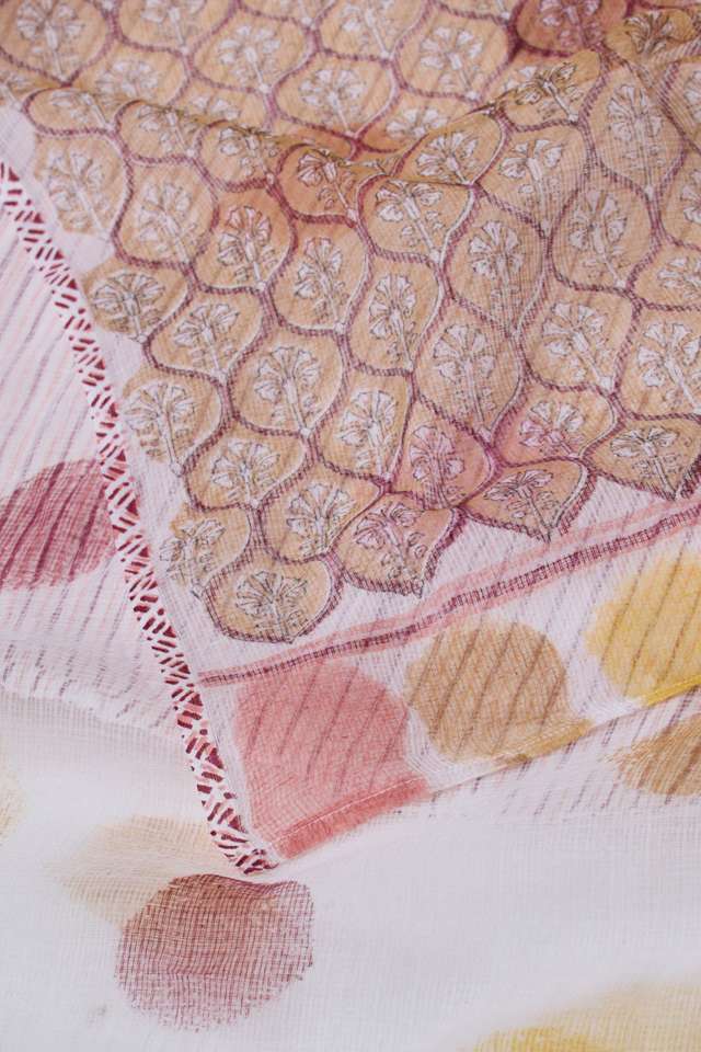 Off White Rajasthan Pure Cotton Kota Printed Sanganeri Saree thumbnail image number null