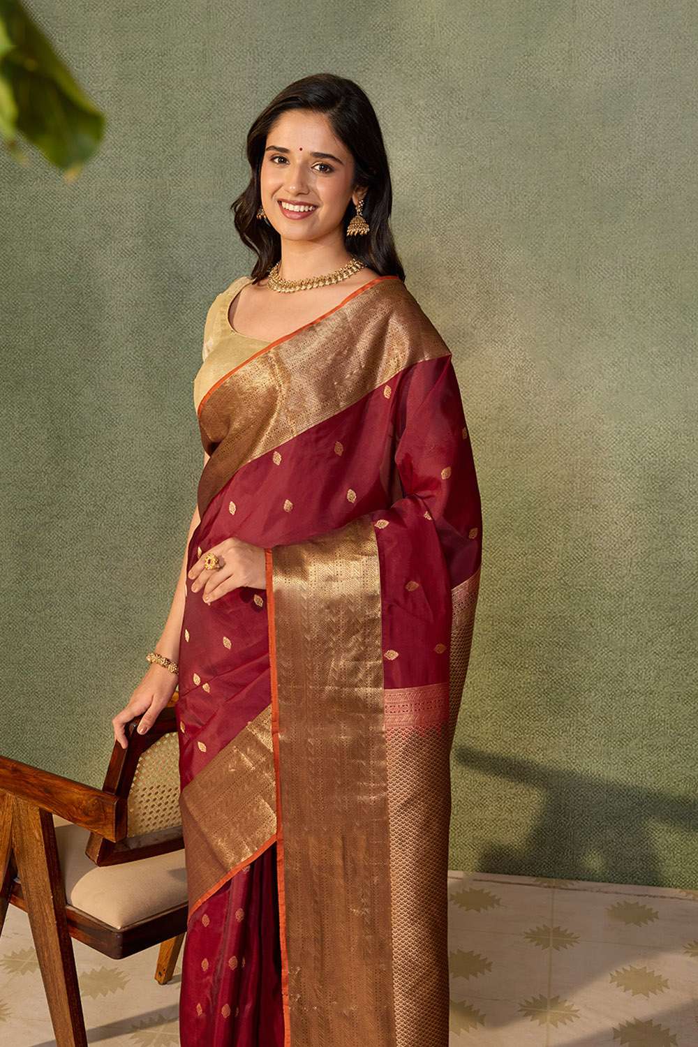 Red Apsara Silk Viscose Woven Saree image number null