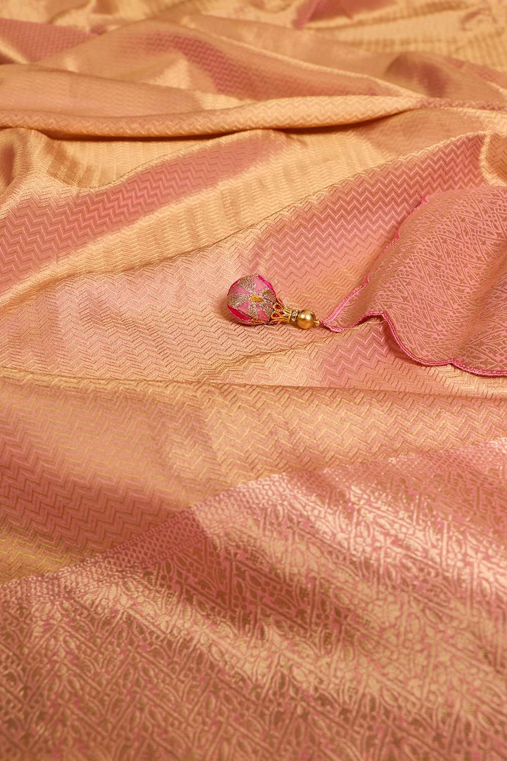 Pink Woven Viscose Tissue Saree image number null