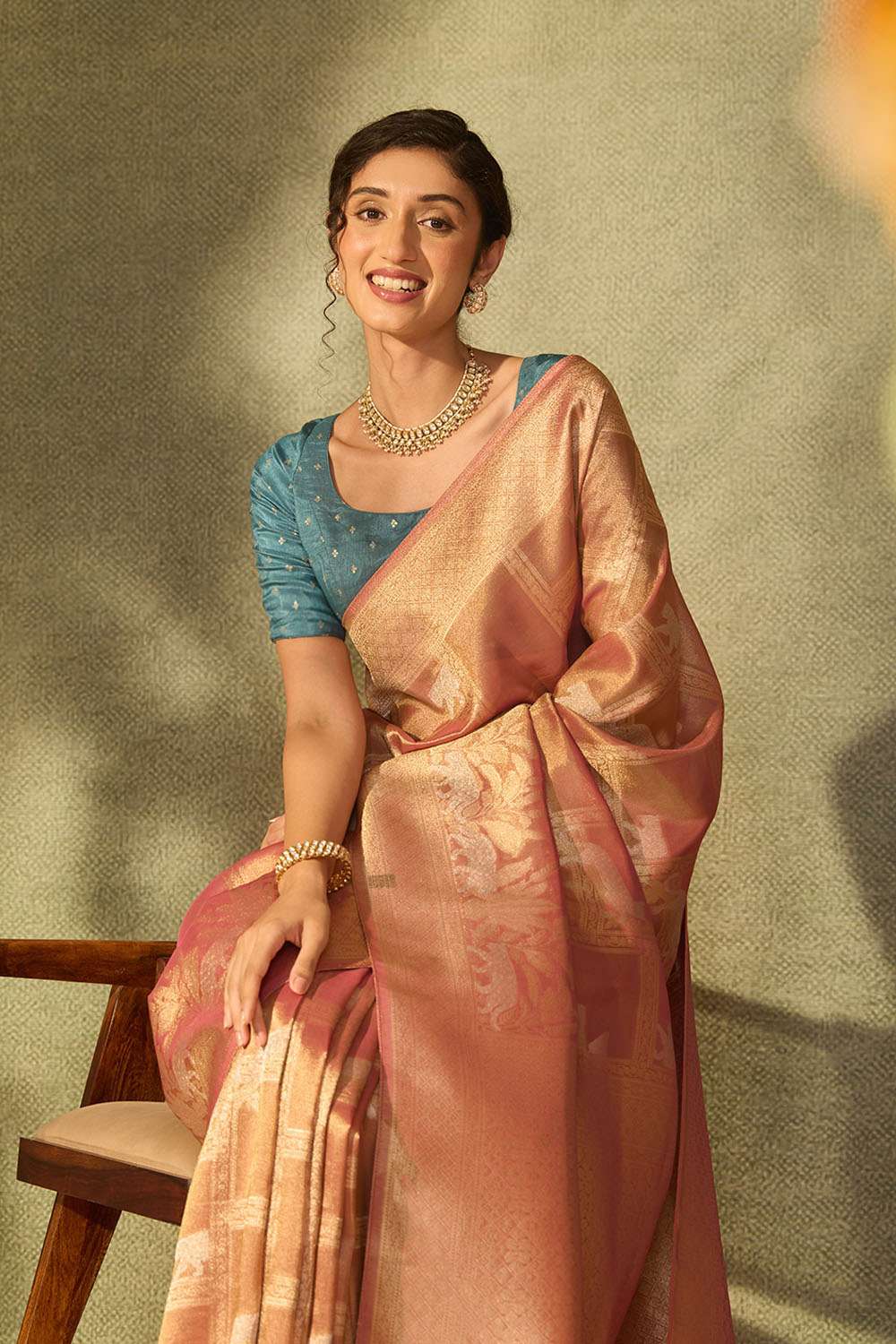 Pink Viscose Tissue Woven Saree image number null