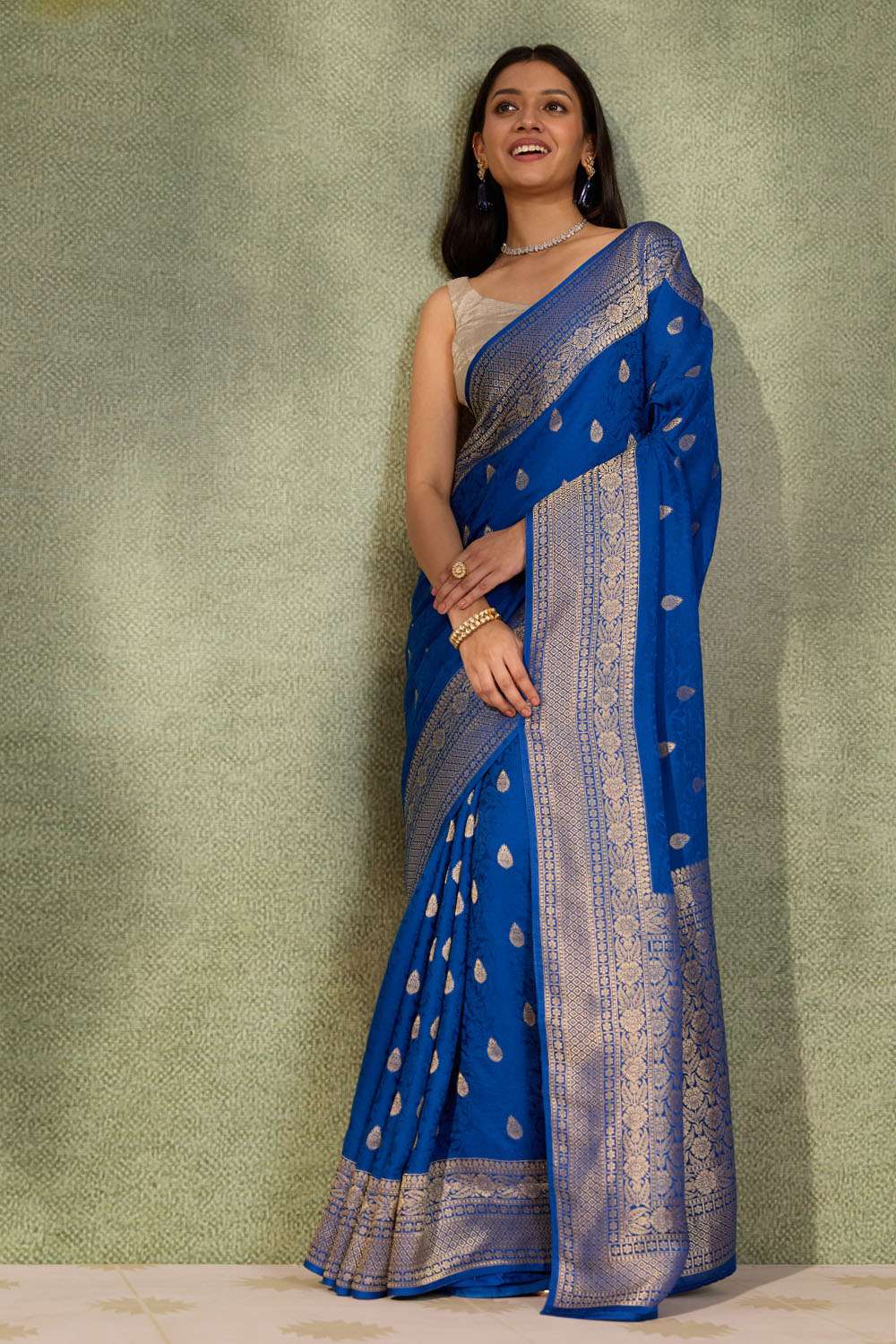 Blue Woven Pure Viscose Saree image number null
