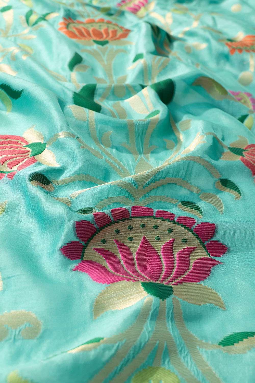 Blue Woven Pure Viscose Saree image number null