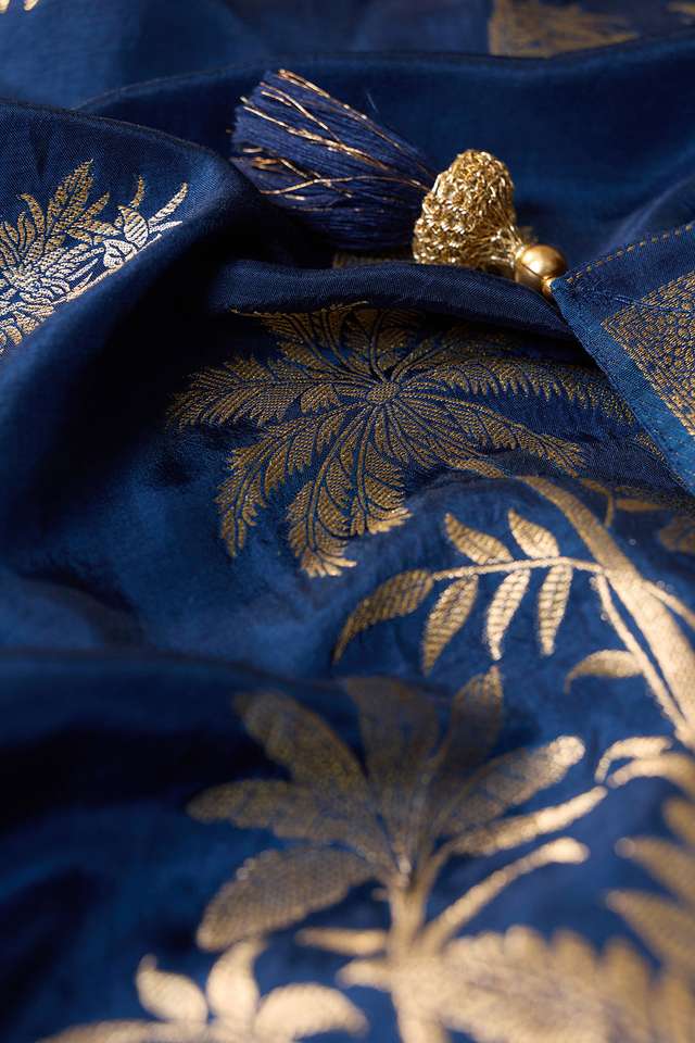 Dark Blue Woven Pure Viscose Saree thumbnail image number null