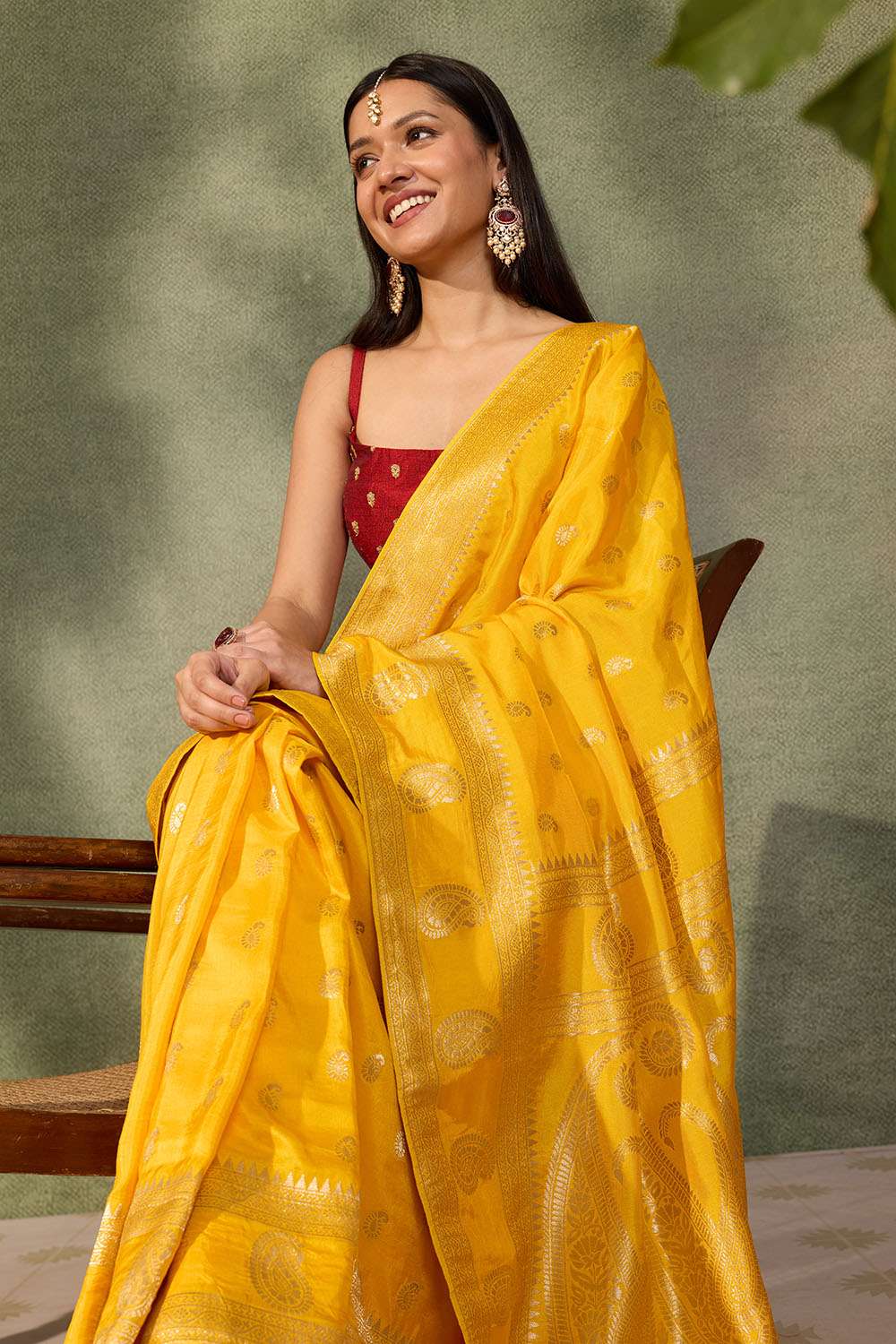 Yellow Woven Pure Viscose Saree image number null