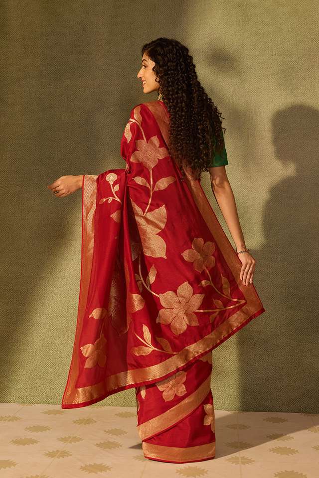Dark Red Pure Viscose Woven Saree thumbnail image number null