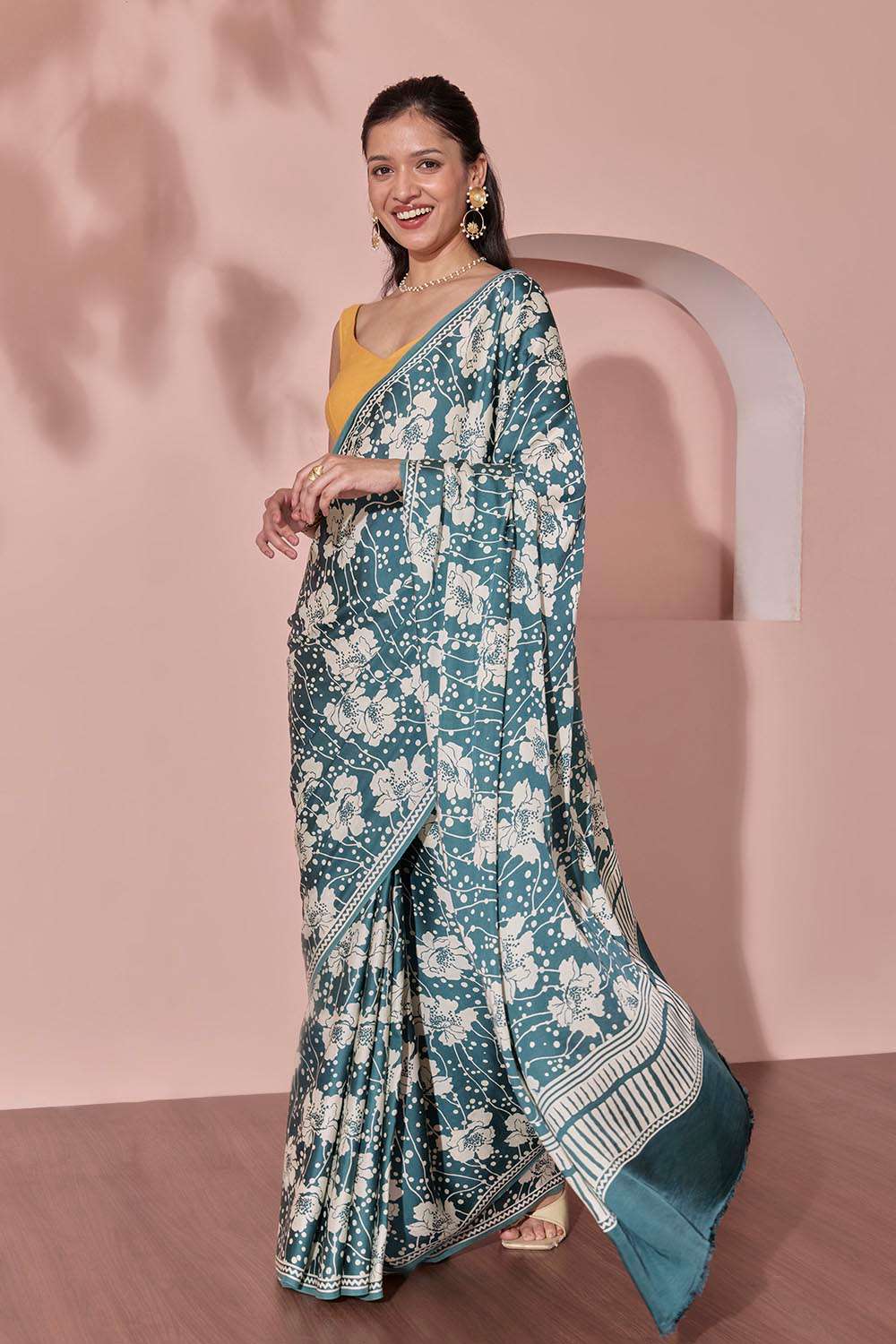 Green Pure Viscose Screen Printed Saree image number null