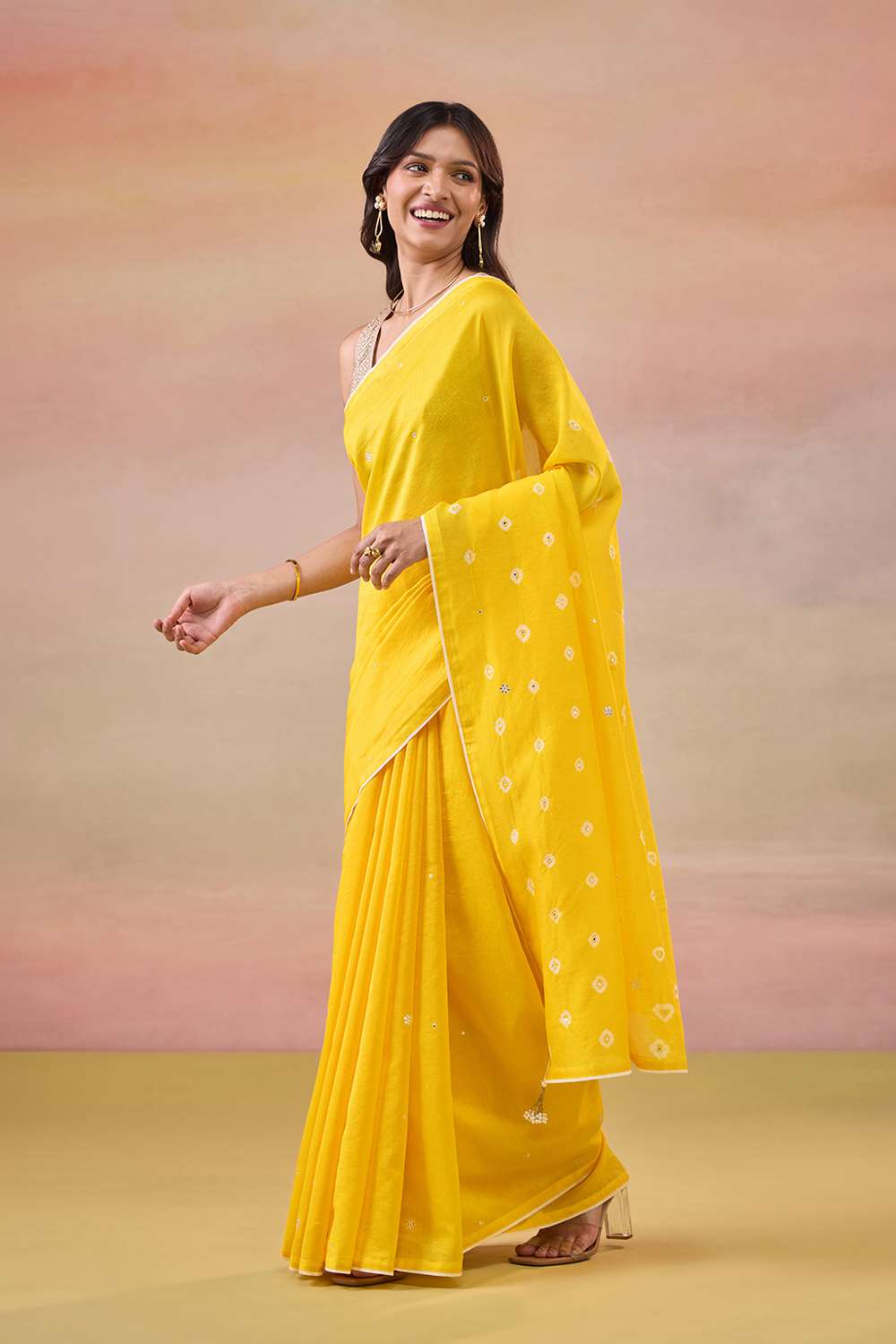 Yellow Gujarat Pure Silk Cotton Embroidered Saree image number null