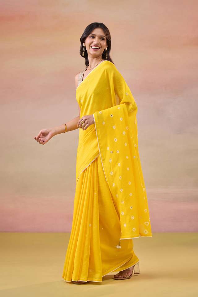 Yellow Gujarat Pure Silk Cotton Embroidered Saree thumbnail image number null