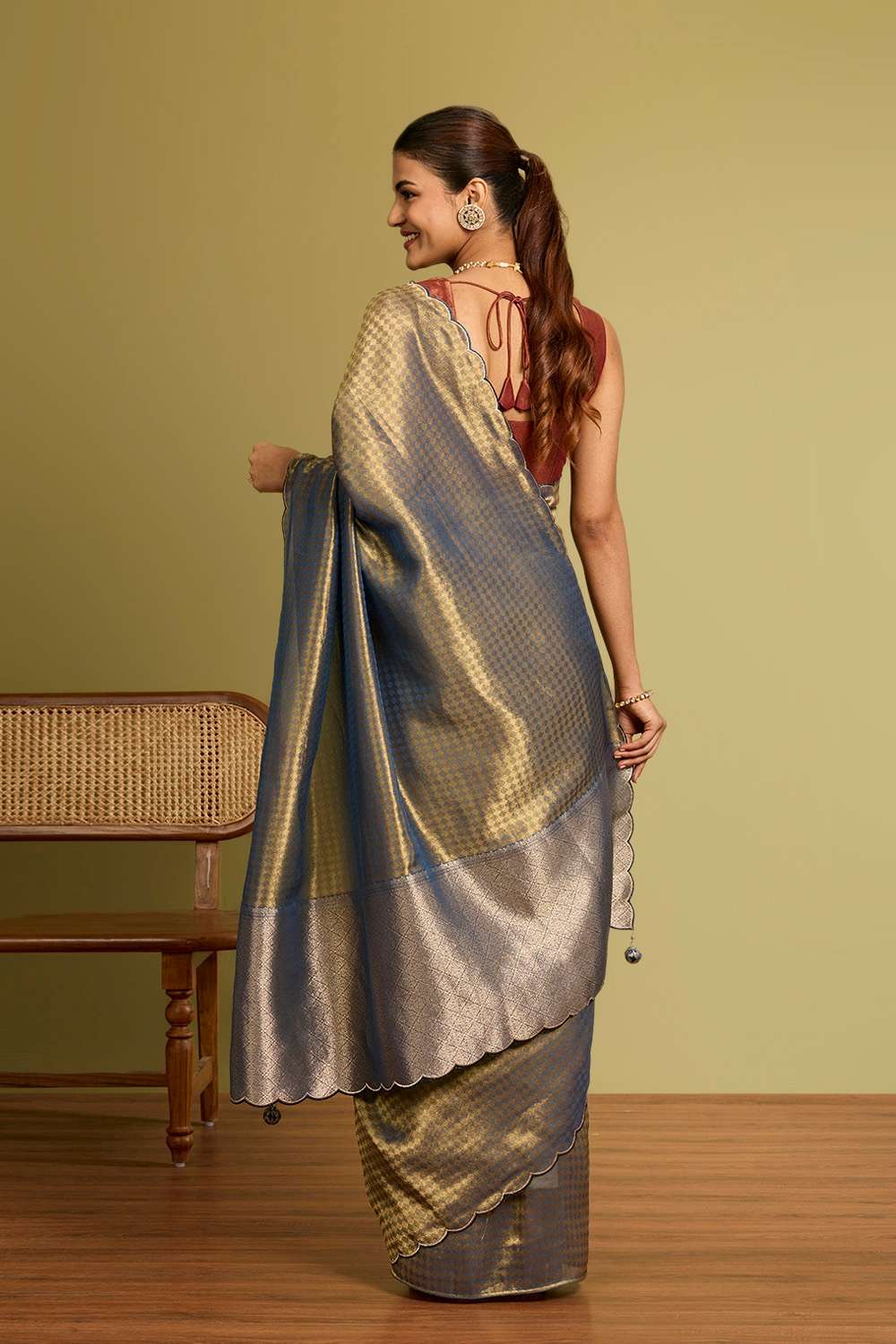 Blue Woven Viscose Tissue Saree image number null