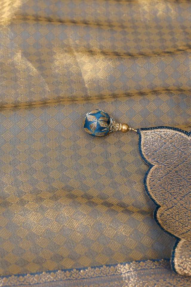 Blue Woven Viscose Tissue Saree thumbnail image number null