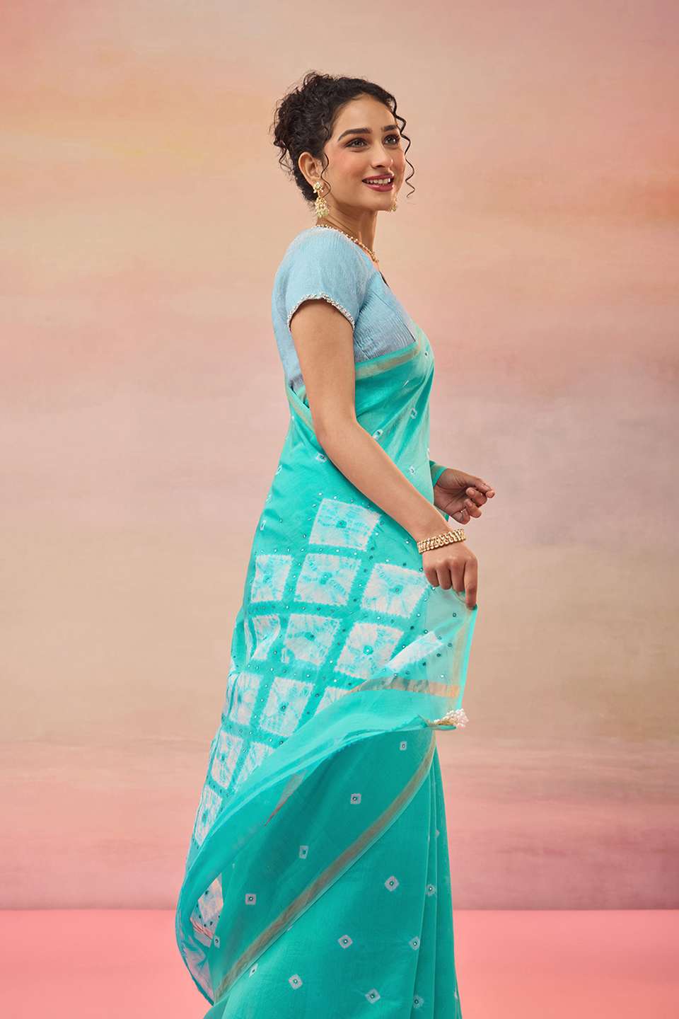 Light Blue Gujarat Pure Silk Cotton Tie & Dye Bandhni Saree