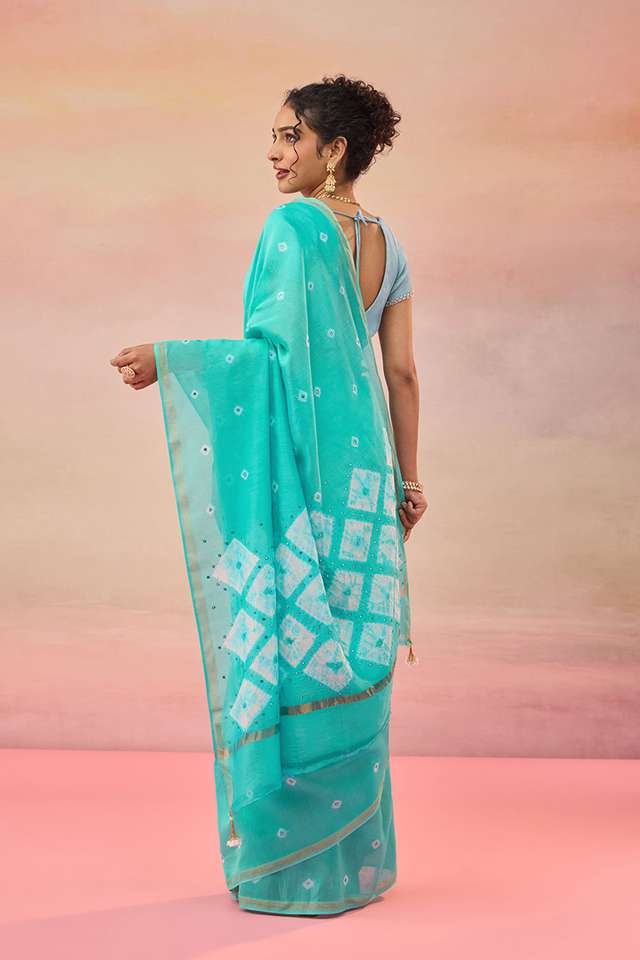 Light Blue Gujarat Pure Silk Cotton Tie & Dye Bandhni Saree thumbnail image number null