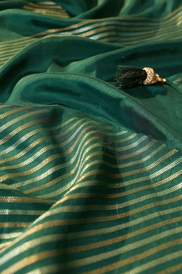 Green Woven Pure Viscose Saree thumbnail image number null