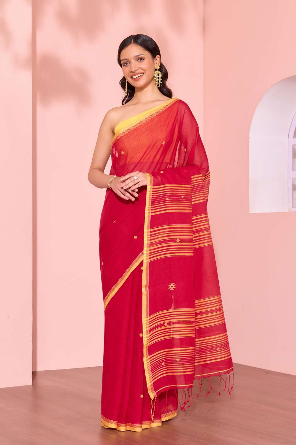 Red Bengal Pure Cotton Jamdani Saree image number null