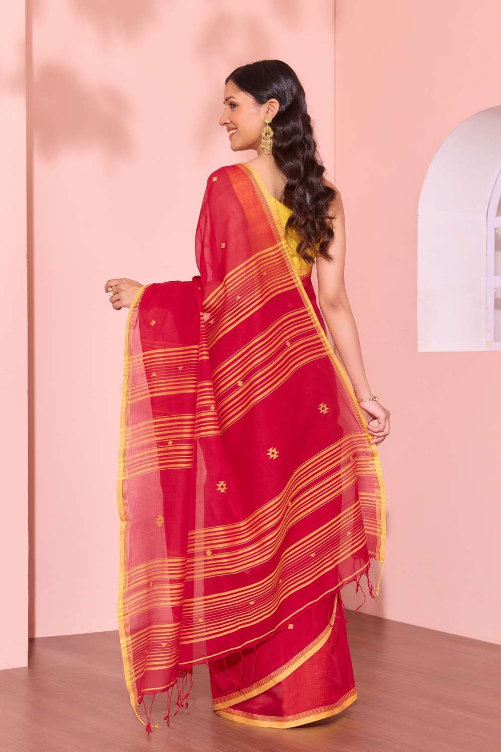 Red Bengal Pure Cotton Jamdani Saree image number null