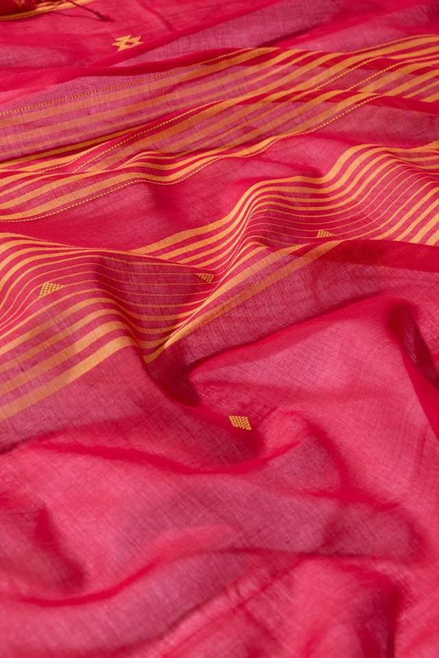 Red Bengal Pure Cotton Jamdani Saree thumbnail image number null