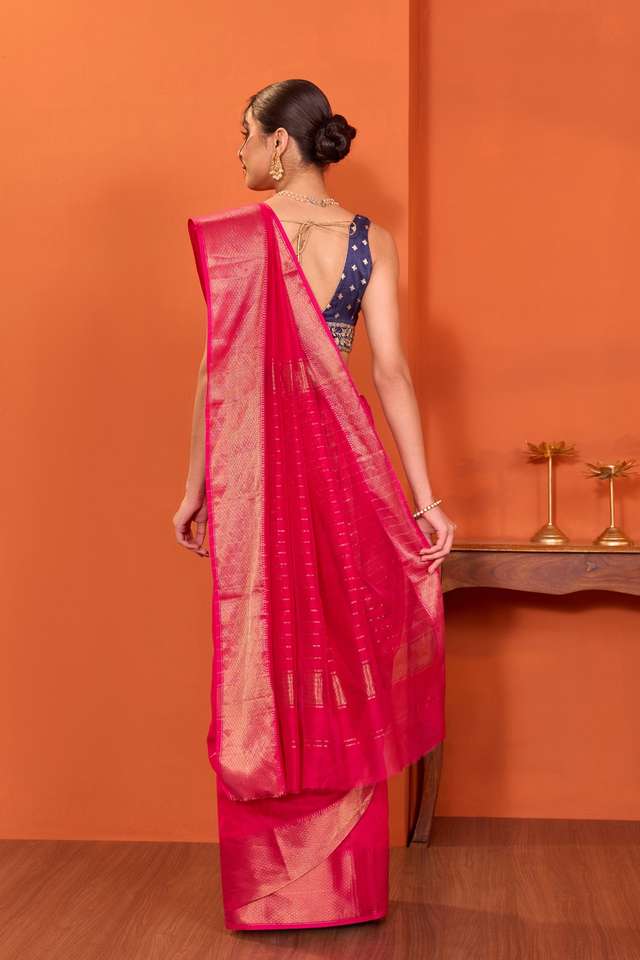 Pink Woven Pure Silk Cotton Maheshwari Saree thumbnail image number null