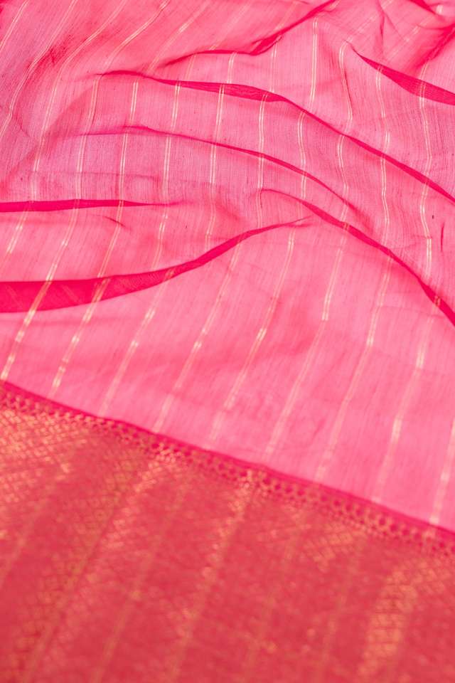 Pink Woven Pure Silk Cotton Maheshwari Saree thumbnail image number null