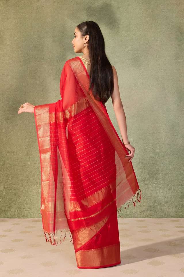 Red Woven Pure Silk Cotton Maheshwari Saree thumbnail image number null