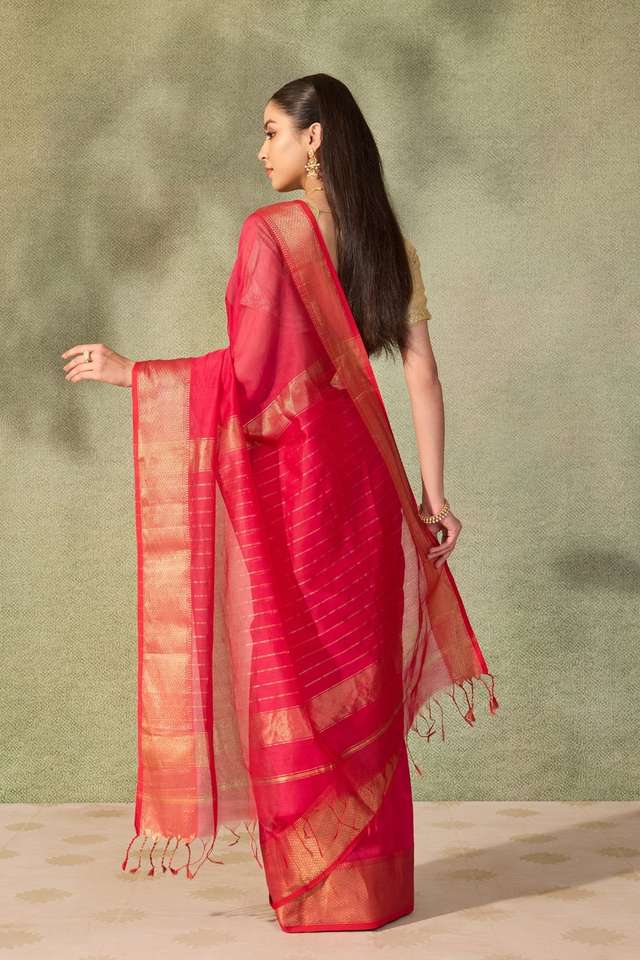 Dark Pink Woven Pure Silk Cotton Maheshwari Saree thumbnail image number null