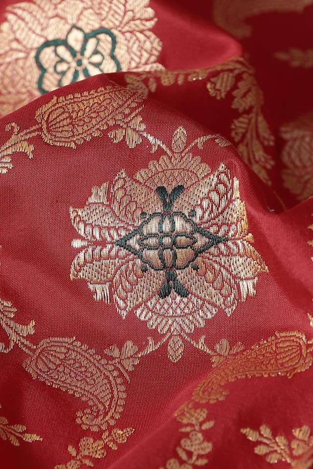 Red Pure Silk Banarasi Saree thumbnail image number null