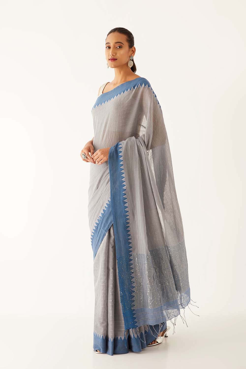 Grey Pure Cotton Woven Bengali Saree image number null