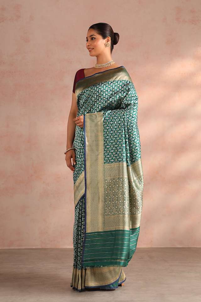 Dark Green Pure Silk Woven Banarasi Saree thumbnail image number null