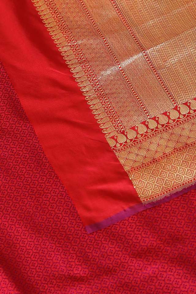 Red Pure Silk Banarasi Tanchoi Saree thumbnail image number null