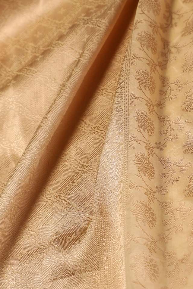 Off White Pure Silk Woven Banarasi Saree thumbnail image number null