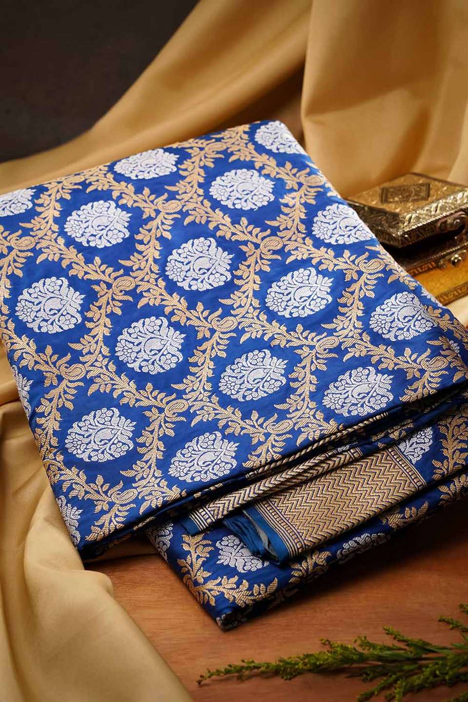 Navy Pure Silk Kadwa Banarasi Saree