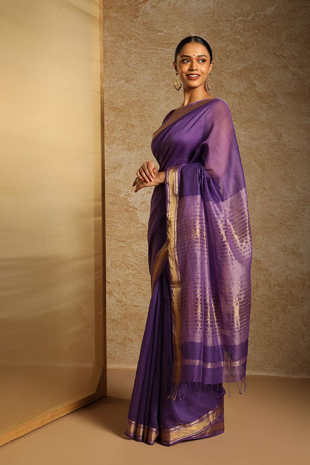 Violet Woven Pure Silk Cotton Maheswari Saree image number null