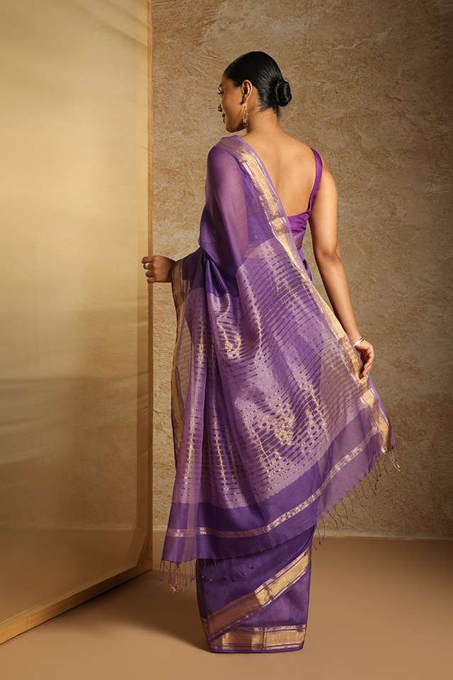 Violet Woven Pure Silk Cotton Maheswari Saree thumbnail image number null