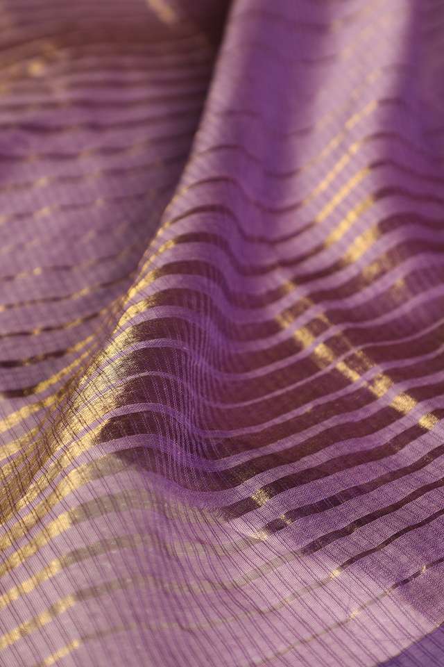 Violet Woven Pure Silk Cotton Maheswari Saree thumbnail image number null