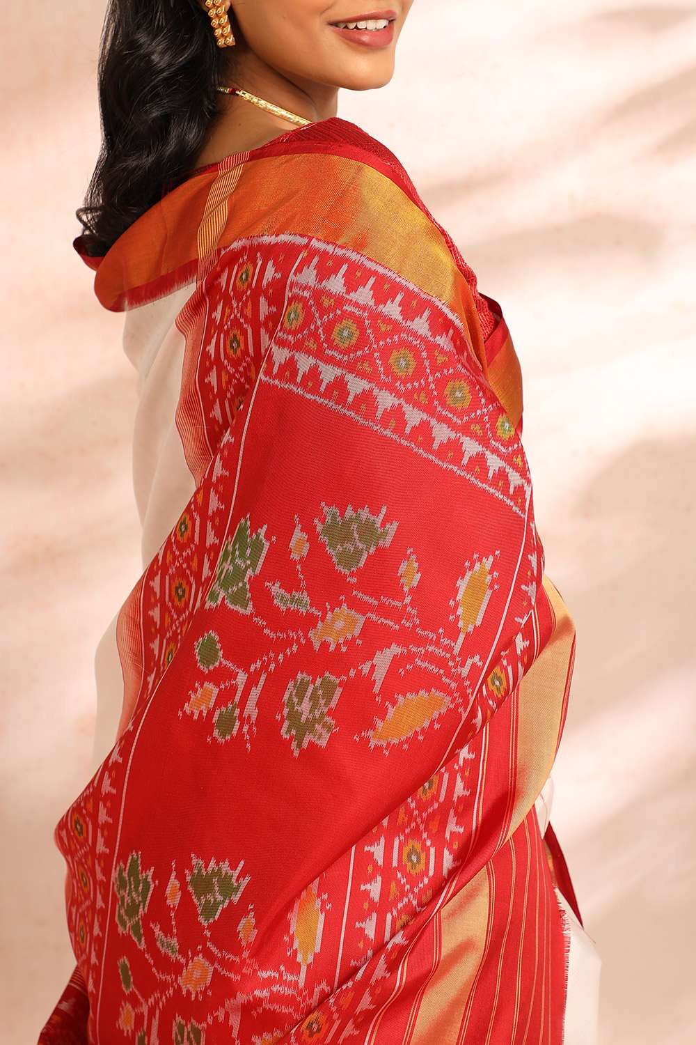 White Rajkot Pure Silk Ikat Patola Saree image number null