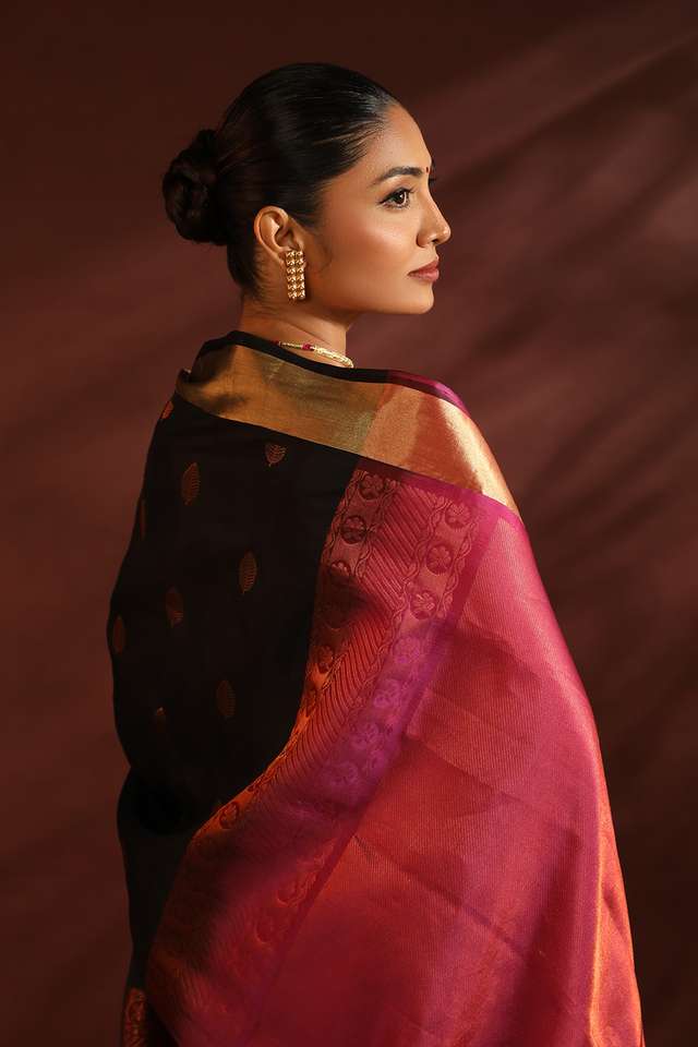 Black South Pure Silk Woven Saree thumbnail image number null