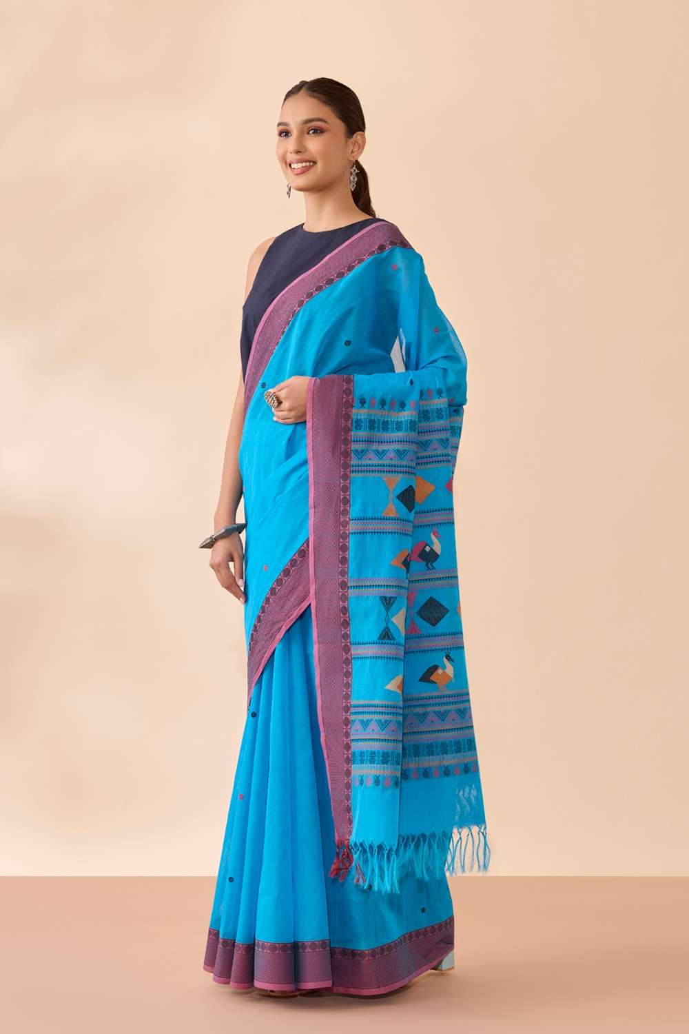 Blue Woven Pure Cotton Saree image number null