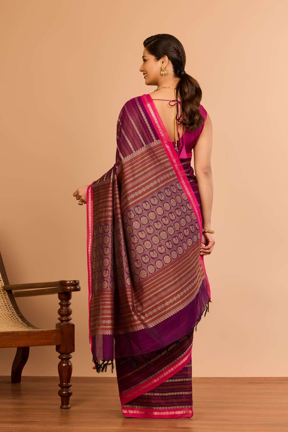 Dark Violet Cotton Woven Saree image number null